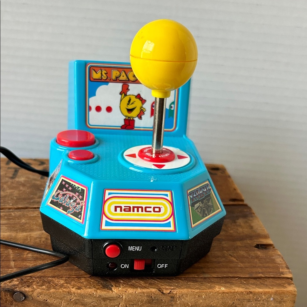 Namco Ms. Pac-Man Retro Plug & Play Console - 2094 Jakki Pacific works!!